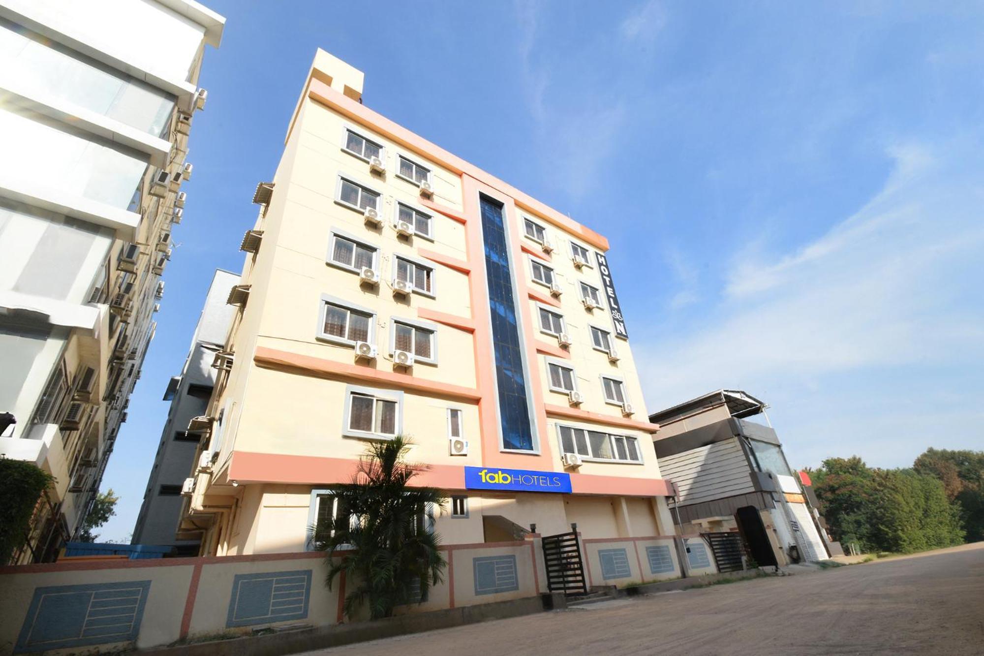 Fabhotel N Residency, Hitech City - 350M From Yashoda Hospital, Hitech City Χιντεραμπάντ Εξωτερικό φωτογραφία