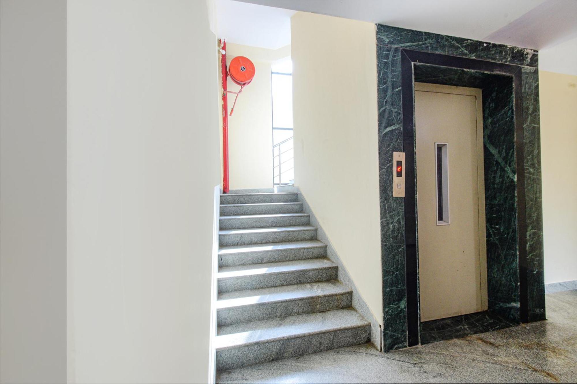 Fabhotel N Residency, Hitech City - 350M From Yashoda Hospital, Hitech City Χιντεραμπάντ Εξωτερικό φωτογραφία